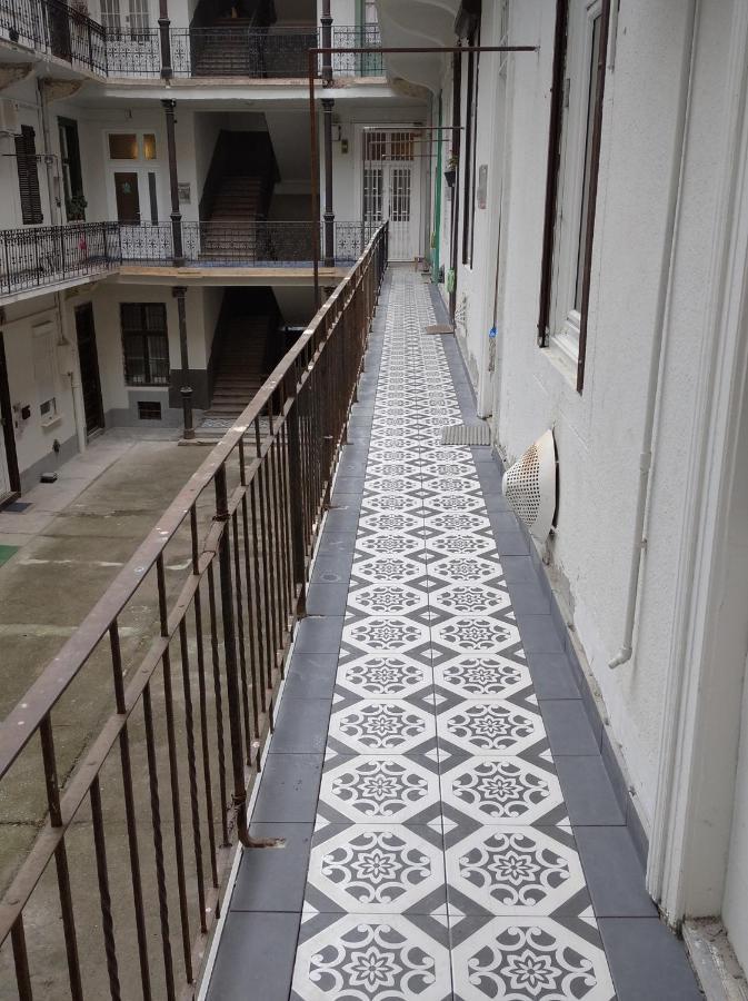 Jewelry Box In Central Budapest Exterior photo